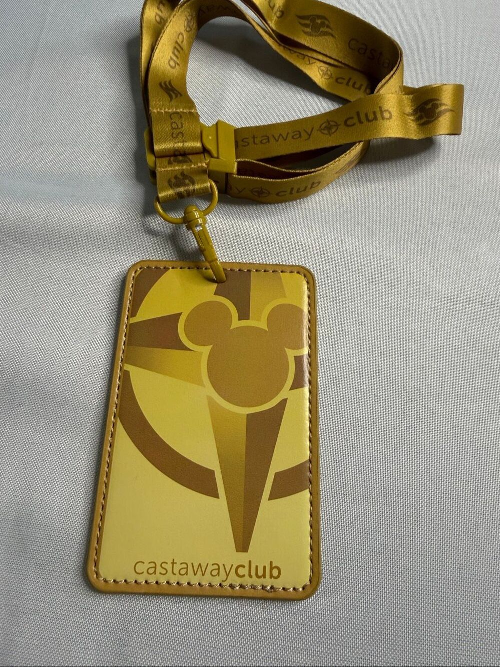 Disney Cruise Line Castaway Club Gold Member Luggage Tag Lanyard Mickey